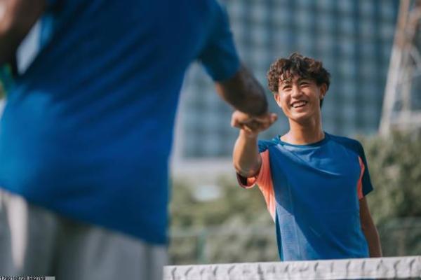 如何制定幼儿园体育课的培训课程计划?